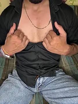 Snapshot of HARSHHU01 chatting on 09.28.25 HARSHHU01 online show from 09.28.25