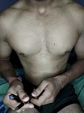 Snapshot of HARSHHU01 chatting on 11.11.25 HARSHHU01 online show from 11.11.25