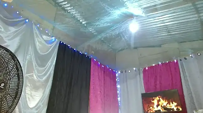 Snapshot of Hidden_Fantasies chatting on 03.13.25 Hidden Fantasies online show from 03.13.25