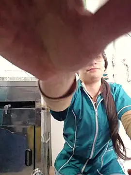 Snapshot of HOLY_DOLL chatting on 10.30.25 HOLY DOLL online show from 10.30.25