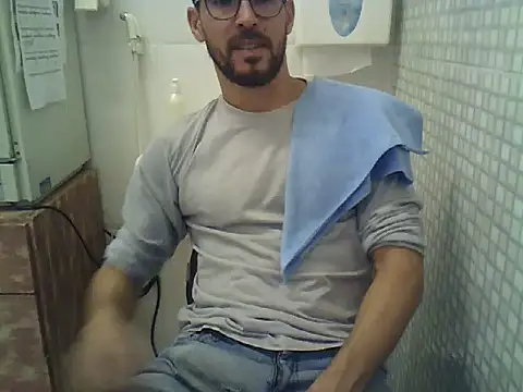 Snapshot of pdasgyn chatting on 09.29.25 pdasgyn online show from 09.29.25