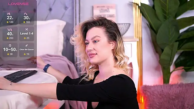 AnnastasiaMills online show from 03.21.25