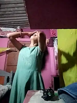 Snapshot of Ayeshaji chatting on 11.17.25 Ayeshaji online show from 11.17.25