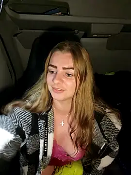 Snapshot of Amesthyst_destiny chatting on 09.27.25 Amesthyst destiny online show from 09.27.25