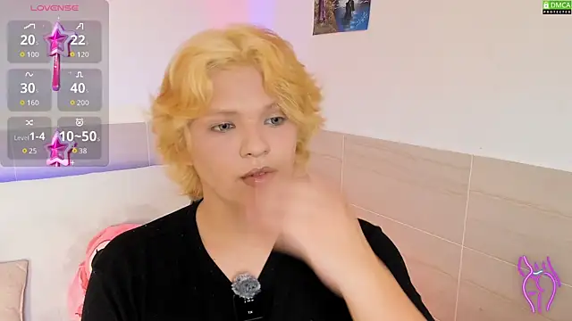 Snapshot of adam_angelssss chatting on 09.24.25 adam angelssss online show from 09.24.25