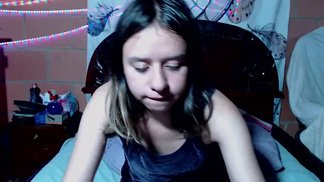 Snapshot of Sukychan_ chatting on 03.17.25 Sukychan  online show from 03.17.25