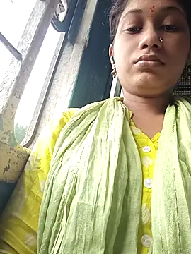 Snapshot of adrija94 chatting on 11.02.25 adrija94 online show from 11.02.25