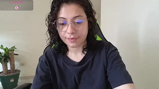 Snapshot of Mabbaldama chatting on 03.22.25 Mabbaldama online show from 03.22.25