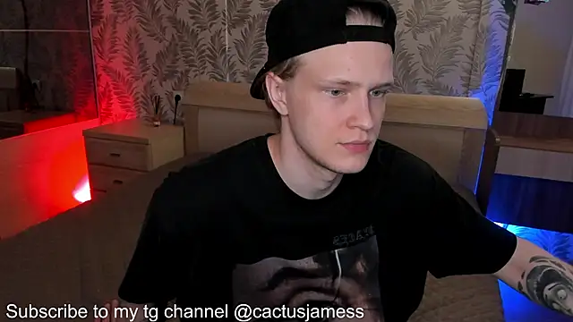 Snapshot of Cactus__James chatting on 10.04.25 Cactus James online show from 10.04.25