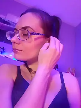 Snapshot of MilanaPure chatting on 03.11.25 MilanaPure online show from 03.11.25