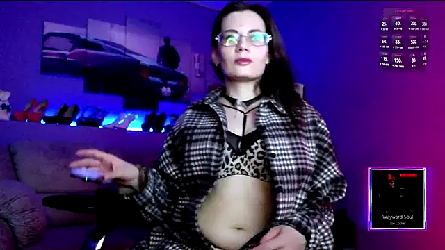 Snapshot of MilanaPure chatting on 03.15.25 MilanaPure online show from 03.15.25