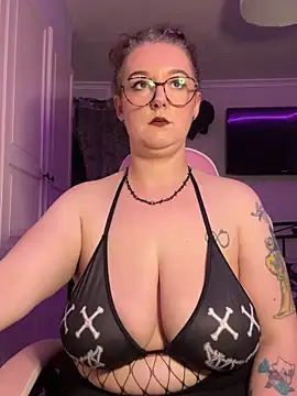 Snapshot of Ms_Lunar-Lust chatting on 10.16.25 Ms Lunar-Lust online show from 10.16.25