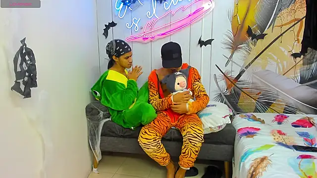 Meneaterss online show from 10.13.25
