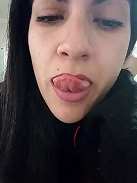 Snapshot of Camilitah chatting on 09.08.25 Camilitah online show from 09.08.25