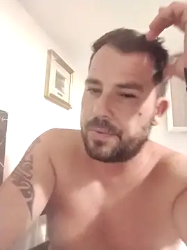 Snapshot of iunutmi chatting on 09.20.25 iunutmi online show from 09.20.25