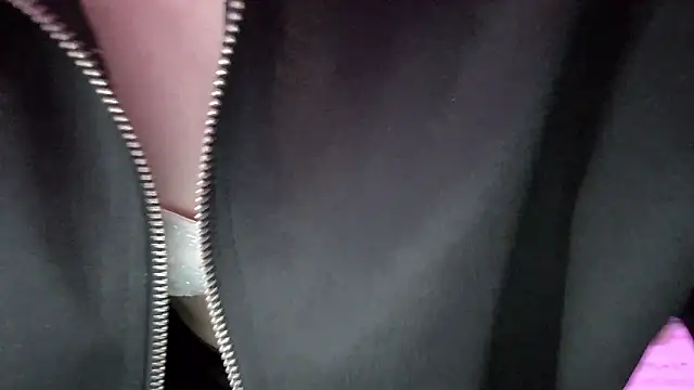 Snapshot of egsr_ chatting on 09.13.25 egsr  online show from 09.13.25