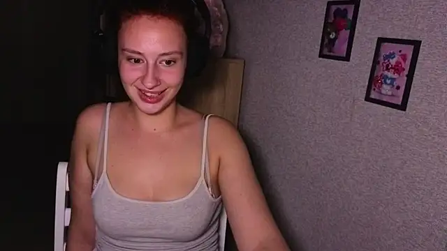 Snapshot of kristi_ginger chatting on 09.22.25 kristi ginger online show from 09.22.25