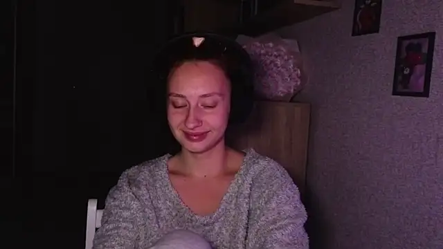 Snapshot of kristi_ginger chatting on 10.03.25 kristi ginger online show from 10.03.25