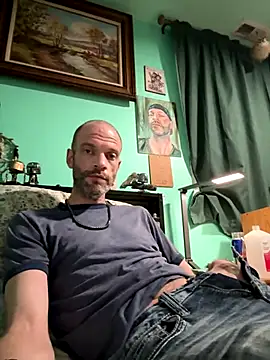 Snapshot of Tentoes4bros chatting on 11.13.25 Tentoes4bros online show from 11.13.25