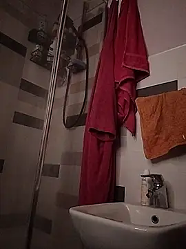 Snapshot of h4cMorganaEvelynn chatting on 11.18.25 h4cMorganaEvelynn online show from 11.18.25