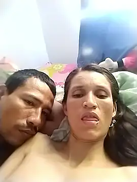 Snapshot of nachoandnathasha chatting on 09.17.25 nachoandnathasha online show from 09.17.25