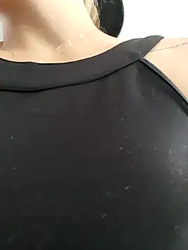 Snapshot of Belinda-Naughty chatting on 10.06.25 Belinda-Naughty online show from 10.06.25