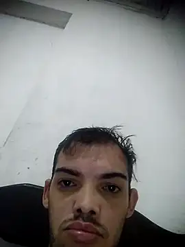 GuilhermeYuree online show from 10.19.25