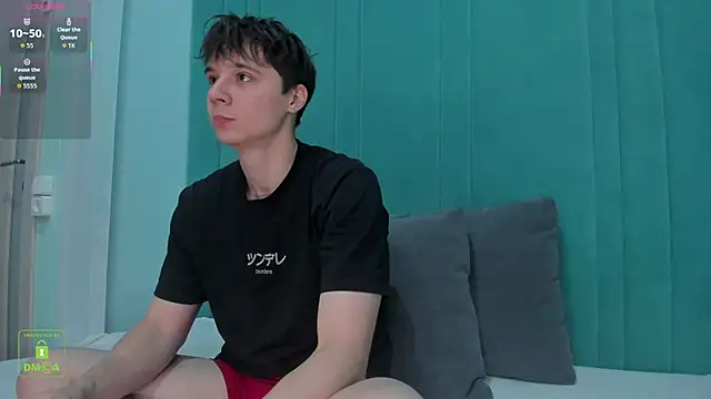 Snapshot of AnthonyHall chatting on 10.10.25 AnthonyHall online show from 10.10.25