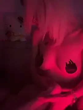 Snapshot of geilemine chatting on 09.28.25 geilemine online show from 09.28.25