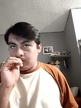 Snapshot of Ravenvodka chatting on 09.25.25 Ravenvodka online show from 09.25.25