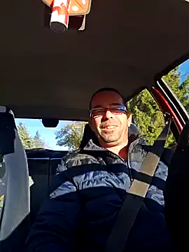 Snapshot of Thomas043 chatting on 10.27.25 Thomas043 online show from 10.27.25