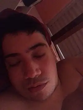 Snapshot of Paulo199117 chatting on 10.27.25 Paulo199117 online show from 10.27.25