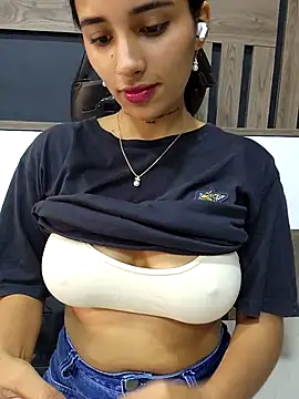 Snapshot of Lorena_Mcfly chatting on 09.15.25 Lorena Mcfly online show from 09.15.25