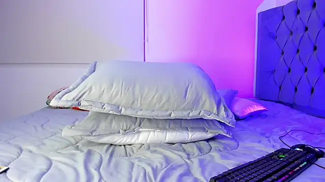 Snapshot of CamiiloRivera chatting on 09.13.25 CamiiloRivera online show from 09.13.25