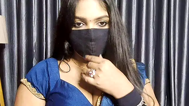 Snapshot of Webrowncouple chatting on 10.10.25 Webrowncouple online show from 10.10.25