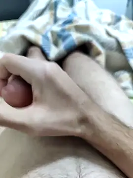 Snapshot of emrekzlk52 chatting on 10.17.25 emrekzlk52 online show from 10.17.25