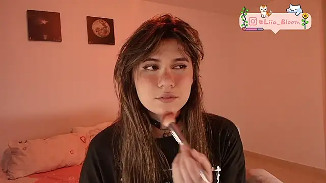 Snapshot of Liia-Bloom chatting on 09.14.25 Liia-Bloom online show from 09.14.25