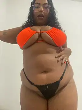 Snapshot of cariocasafada chatting on 10.04.25 cariocasafada online show from 10.04.25