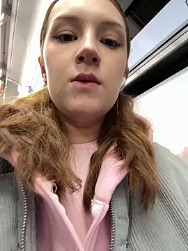 Snapshot of katexxxx chatting on 10.07.25 katexxxx online show from 10.07.25