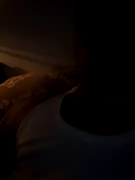 Snapshot of OfferedTearing chatting on 10.05.25 OfferedTearing online show from 10.05.25