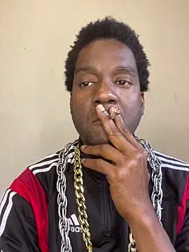 Snapshot of Kingdinyxxx chatting on 09.27.25 Kingdinyxxx online show from 09.27.25