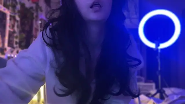 Snapshot of nikoli_naw chatting on 10.09.25 nikoli naw online show from 10.09.25