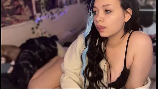 Snapshot of nikoli_naw chatting on 10.24.25 nikoli naw online show from 10.24.25