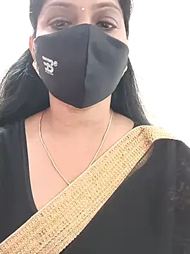 Snapshot of shivani27 chatting on 10.03.25 shivani27 online show from 10.03.25