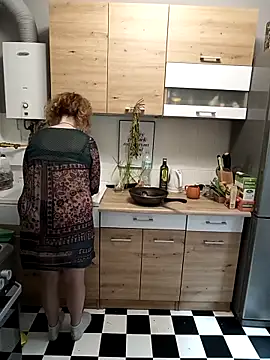 Snapshot of PerpetuaAnastagi chatting on 09.23.25 PerpetuaAnastagi online show from 09.23.25