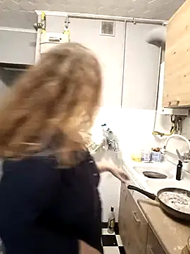 Snapshot of PerpetuaAnastagi chatting on 10.02.25 PerpetuaAnastagi online show from 10.02.25