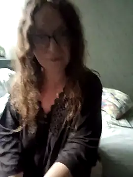 Snapshot of PerpetuaAnastagi chatting on 10.09.25 PerpetuaAnastagi online show from 10.09.25