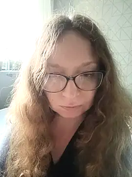 Snapshot of PerpetuaAnastagi chatting on 10.18.25 PerpetuaAnastagi online show from 10.18.25