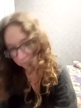 Snapshot of PerpetuaAnastagi chatting on 10.19.25 PerpetuaAnastagi online show from 10.19.25