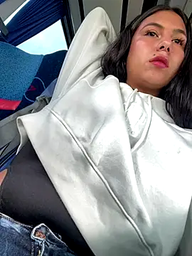 Snapshot of Sarahcutexoxox chatting on 10.05.25 Sarahcutexoxox online show from 10.05.25